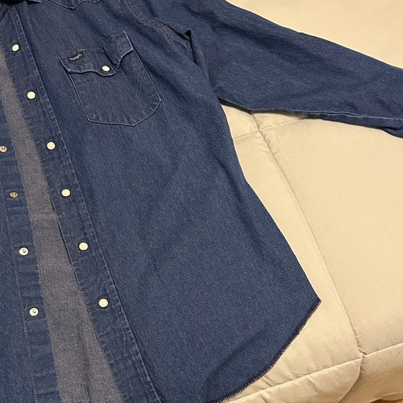 Wrangler Dark Blue Denim Button-Up Shirt - Picture 5 of 6
